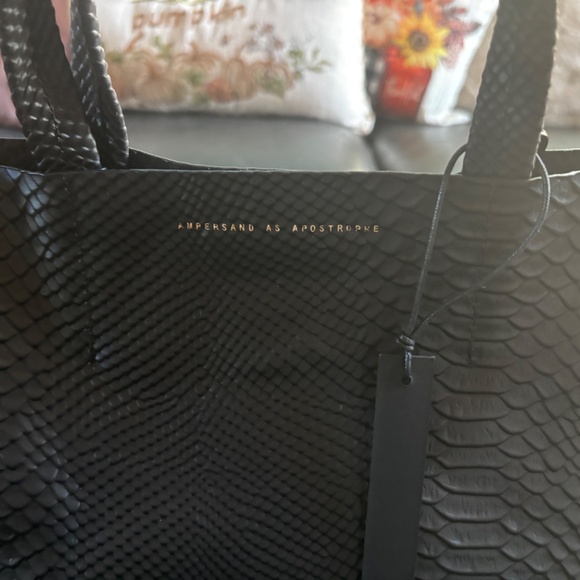 AMPERSAND AS APOSTROPHE BLACK PYTHON PURSE - Picture 3 of 9